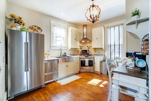 A fully equipped kitchen with everything you would need to feel at home.