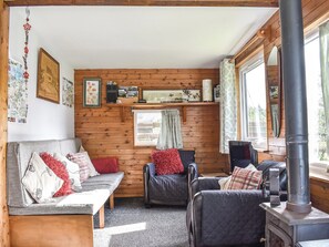 Living area | The Chalet - Mondhuie Self Catering Chalets, Nethy Bridge