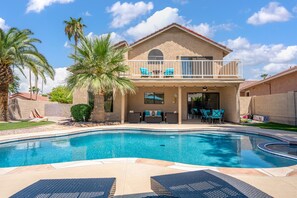 Sparkling pool and amazing backyard!