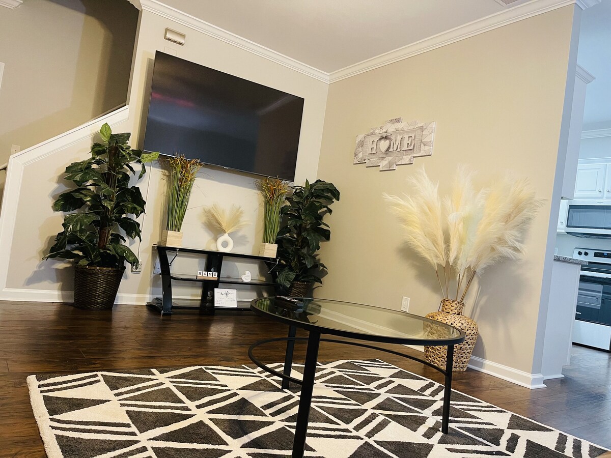 Stylish & Cozy Home !