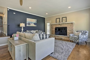 Living Room | Single-Story Cottage