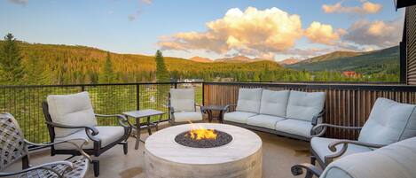 Rooftop Deck Seating With Magnificent Views of The Divide & Ski Resort