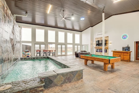 Wichita Falls Vacation Rental | 3BR | 2.5BA | 4,000 Sq Ft | Step-Free Entry