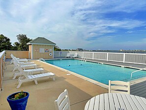 The Landings at Sugar Creek Community Pool - Memorial Day - Labor Day