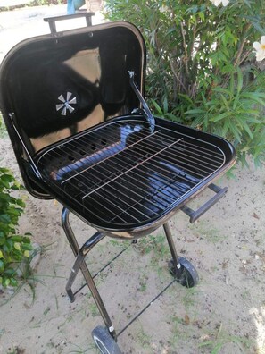 Yourr own BBQ grill provided