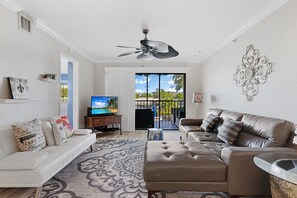Open and Inviting Floor Plan