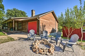 Exterior | Fire Pit | 1-Acre Property