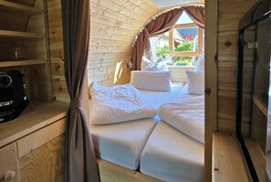 Übernachten im Weinfass, max. 2 Personen-Schlafzimmer