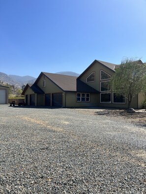 Main house. Owners on site