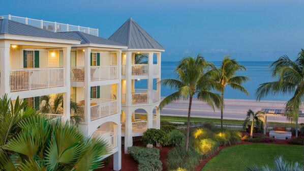 Upscale Property with Beautiful Scenic Views