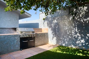 Spacious grilling facilities. (Quinta Blue)