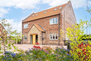 Appletrees, Burnham Market: Front elevation