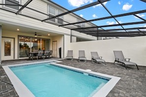 Luxurious Pool with Sun Loungers and Dining Table (Pool/Spa Heat & Grill Rentals Available for Additional Fee)