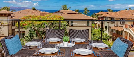 Dine out on the private lanai surrounded by tropical beauty 