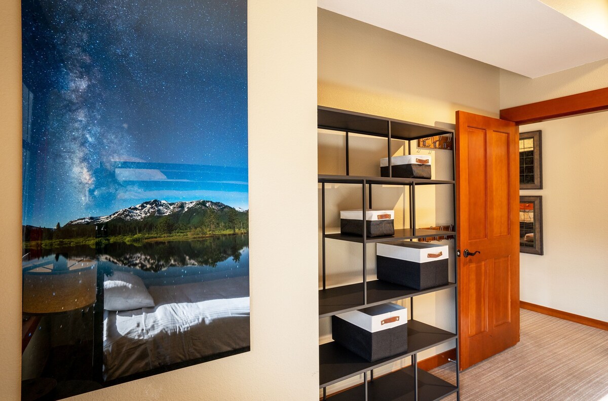 Paradise at the Palisades: Amazing 3 Bedroom Condo