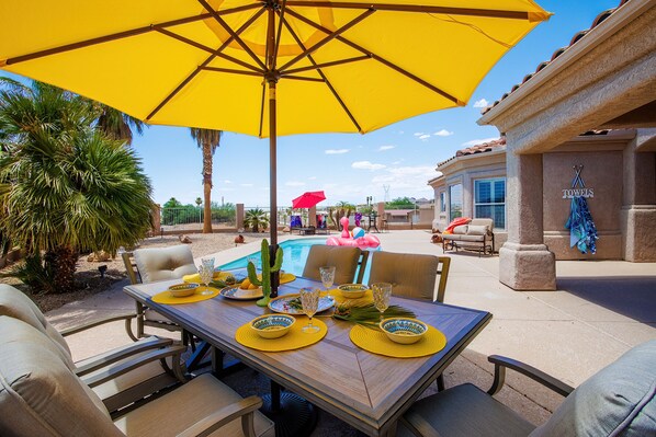 Outdoor dining