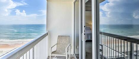 Daytona Beach Vacation Rental | 1BR | 1BA | Elevator Access | 628 Sq Ft