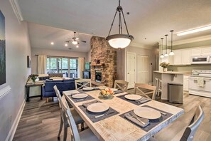 Dining Area | Open Floor Plan