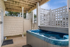 Hendrix Hideaway | Private hot tub and enclosed outside shower