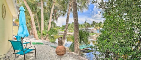 Siesta Key Vacation Rental | Studio | 1BA | 250 Sq Ft | 1 Small Step to Enter