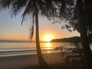Stunning Coral Sea sunrise over Kewarra Beach at your back gate