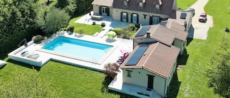 La Villa Fauvel, sa piscine privée, son habitation principale, 