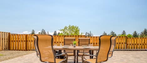 Outdoor seating with Table