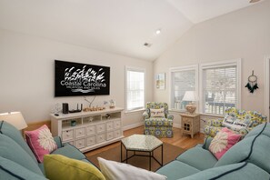 KDH190: DreamCatcher | TL Living Area
