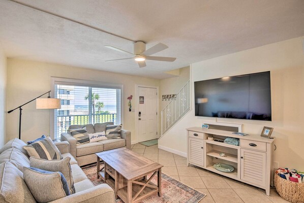 Daytona Beach Vacation Rental | 2BR | 1.5BA | 1,060 Sq Ft | Stairs Required