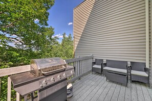 Deck | Gas Grill | Outdoor Seating Area