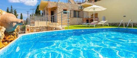 Beautiful villa with private pool and terrace with views