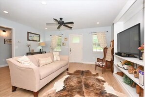 Open Concept Livingroom