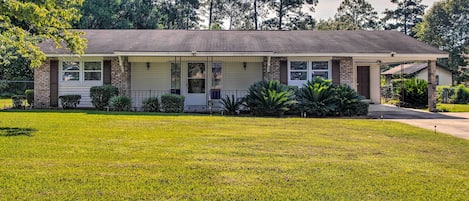 Waycross Vacation Rental | 3BR | 2BA | 1 Step Up to Enter