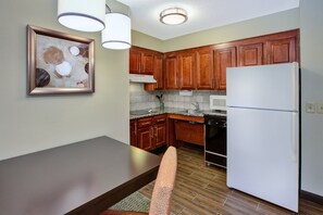 Make a tasty snack in your own kitchenette!
