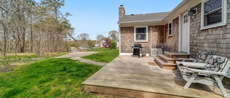 Enjoy the backyard/garden and your private deck!