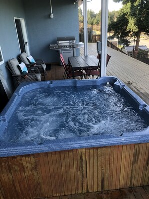 Hot tub and large deck for your use only