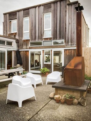 Courtyard with large outdoor fire