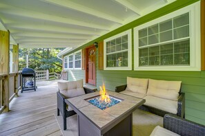 Covered Porch | Propane Fire Pit Table | Gas Grill