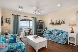 5-web-or-mls-10303-Loon-Living-V2