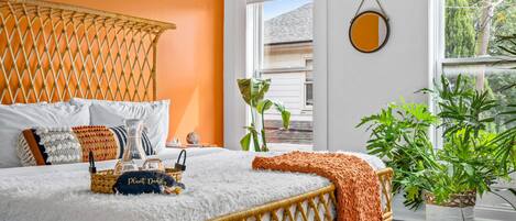 Best amenities in Ohio Columbus
Designed by Jungle House! When modern meets jungle with a seamless blend of modern amenities and timeless elegance!