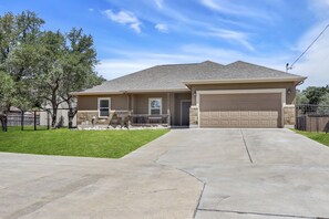 Ample parking space for guests