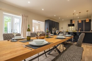 Hedgerows, Burnham Market: A superb open-plan living/dining area