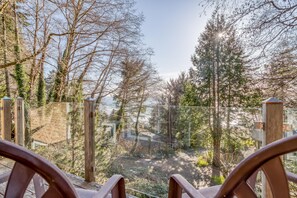 Front Deck area with Views