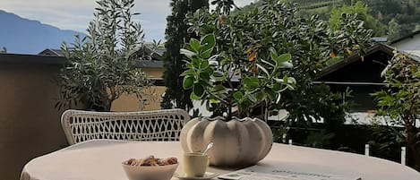 LAnJA ihr Urlaubszuhause in Algund, ruhig und zentral gelegen