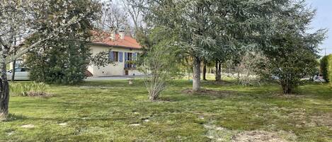 Vue du parc et de la maison