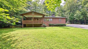 Open space in front of the cabin for extra outdoor living and enjoying the outdoors!