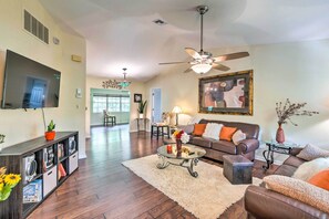 Living Room | Queen Air Mattress | Smart TV | Stereo | Books