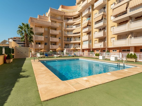 Building, Water, Plant, Sky, Swimming Pool, Window, Azure, Shade, House, Body Of Water