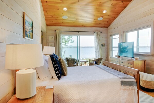 Primary bedroom in the main cottage