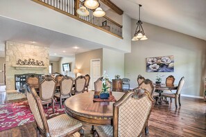 Dining Area w/ Multiple Dining Tables